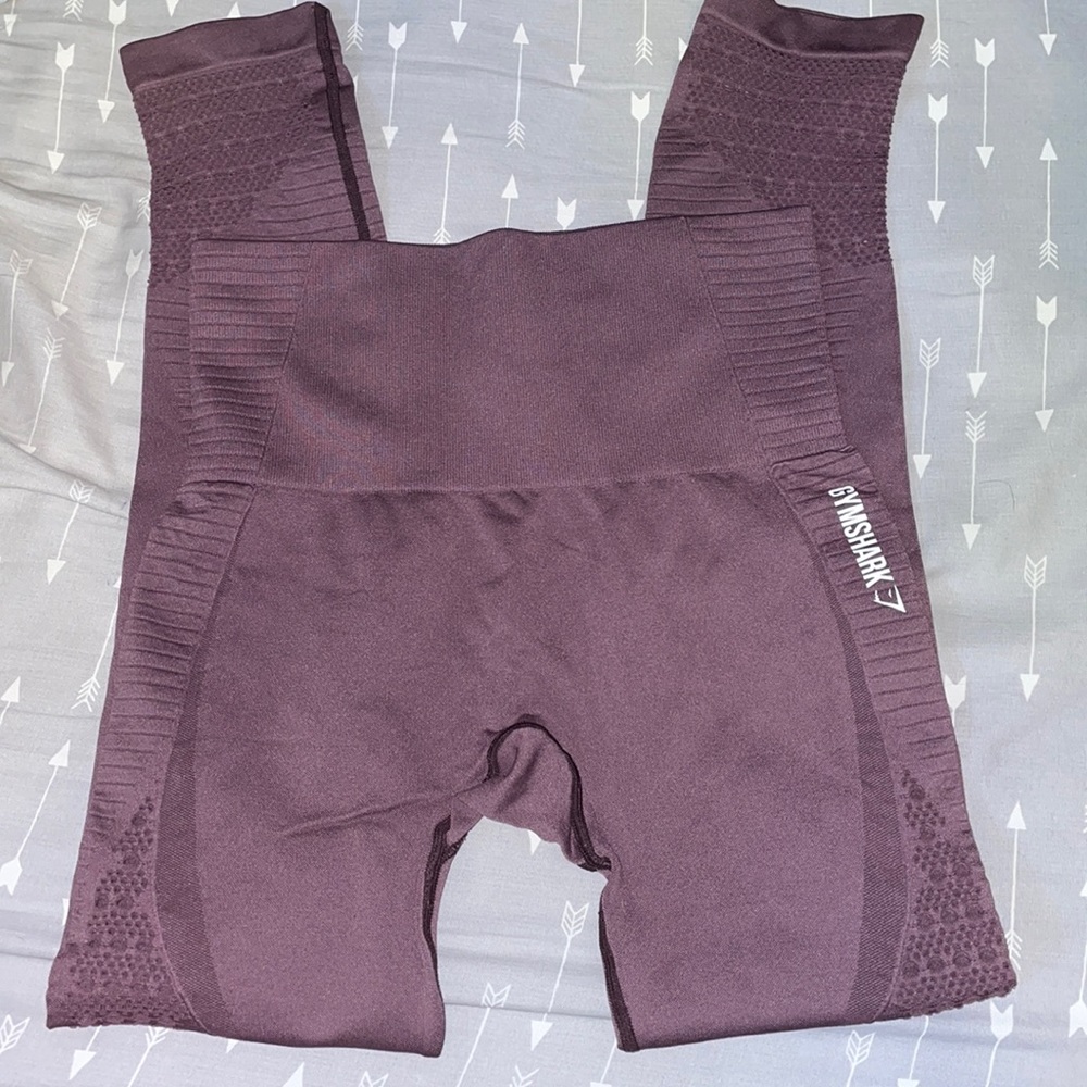 LIKE NEW GYMSHARK LEGGINGS